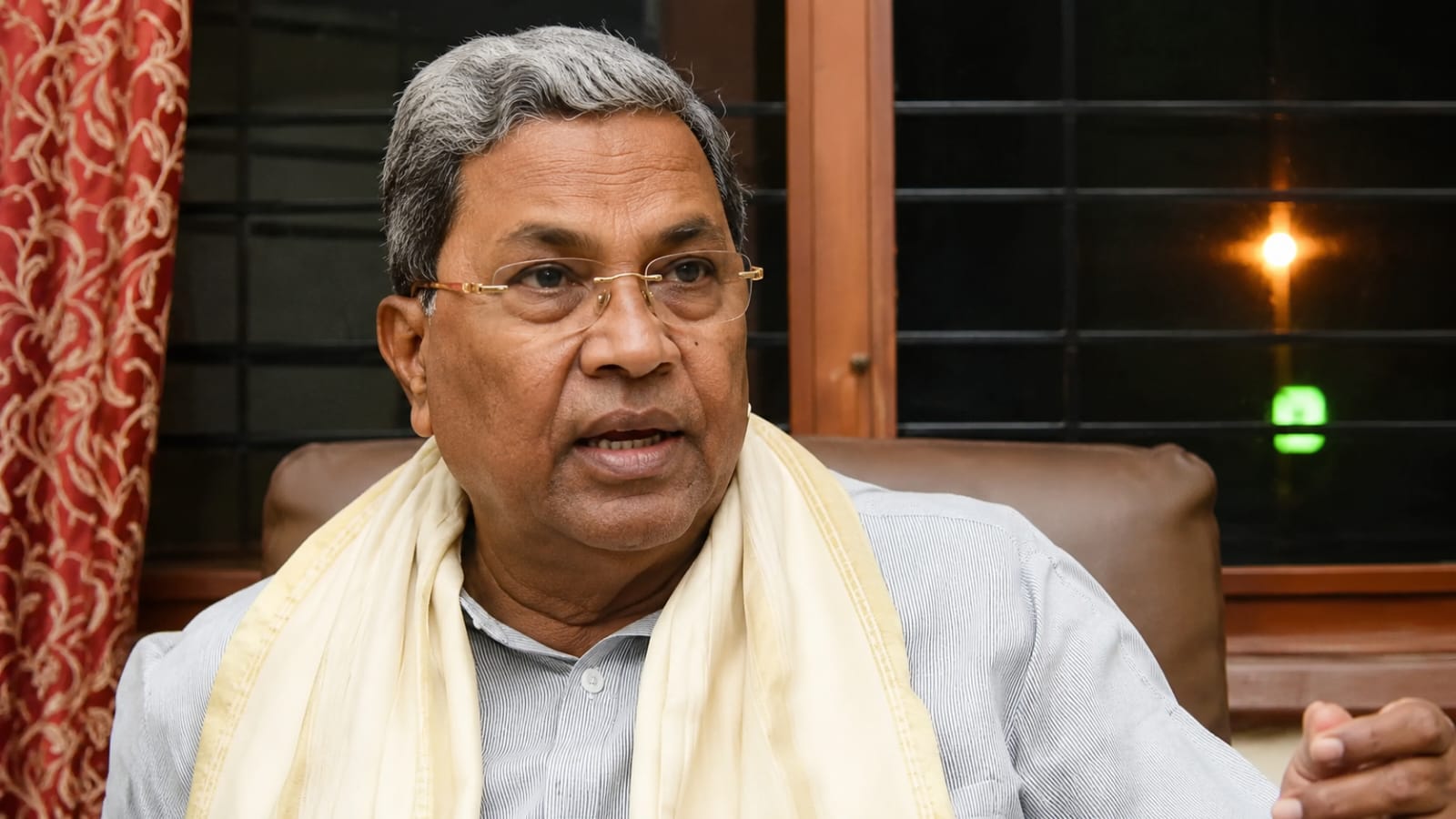 मुख्यमंत्री सिद्दरमैया कर्नाटक इस्तीफा बेंगलुरु राजभवन न्यूज़ अपडेट