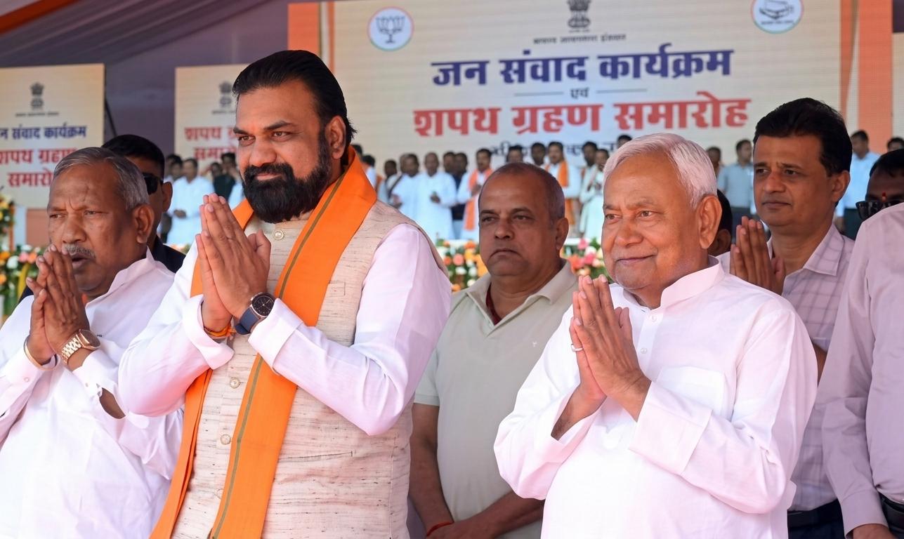 बिहार के नए मुख्यमंत्री सम्राट चौधरी की भाजपा नेताओं के साथ फोटो