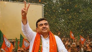 शुभेंदु अधिकारी और अमित शाह विधायक दल की बैठक के दौरान