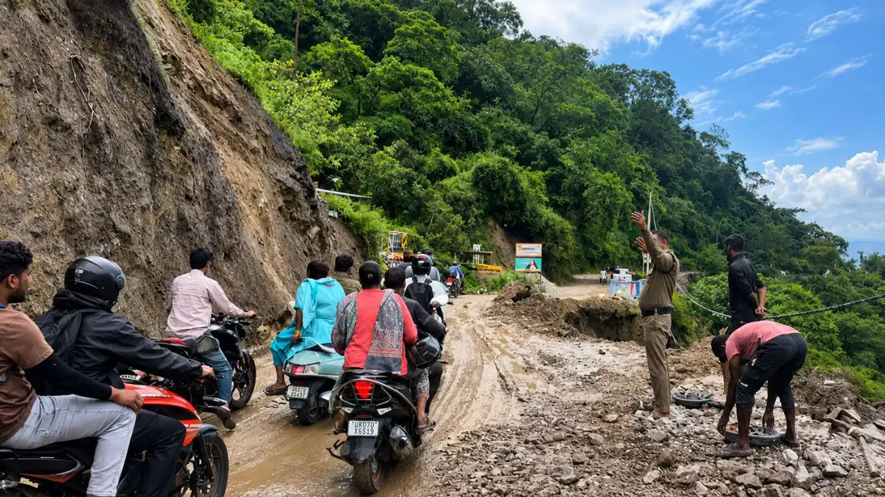 Mussoorie Dehradun Road reopened after road cave-in and fallen tree as PWD teams clear debris following heavy rainfall