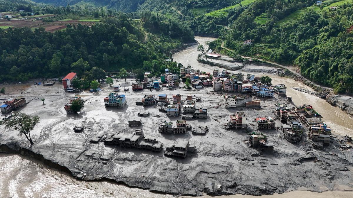 Nepal Floods Alert: 160 dead in Nepal floods; alerts issued for UP, Bihar, and Uttarakhand; evacuations underway in border areas.