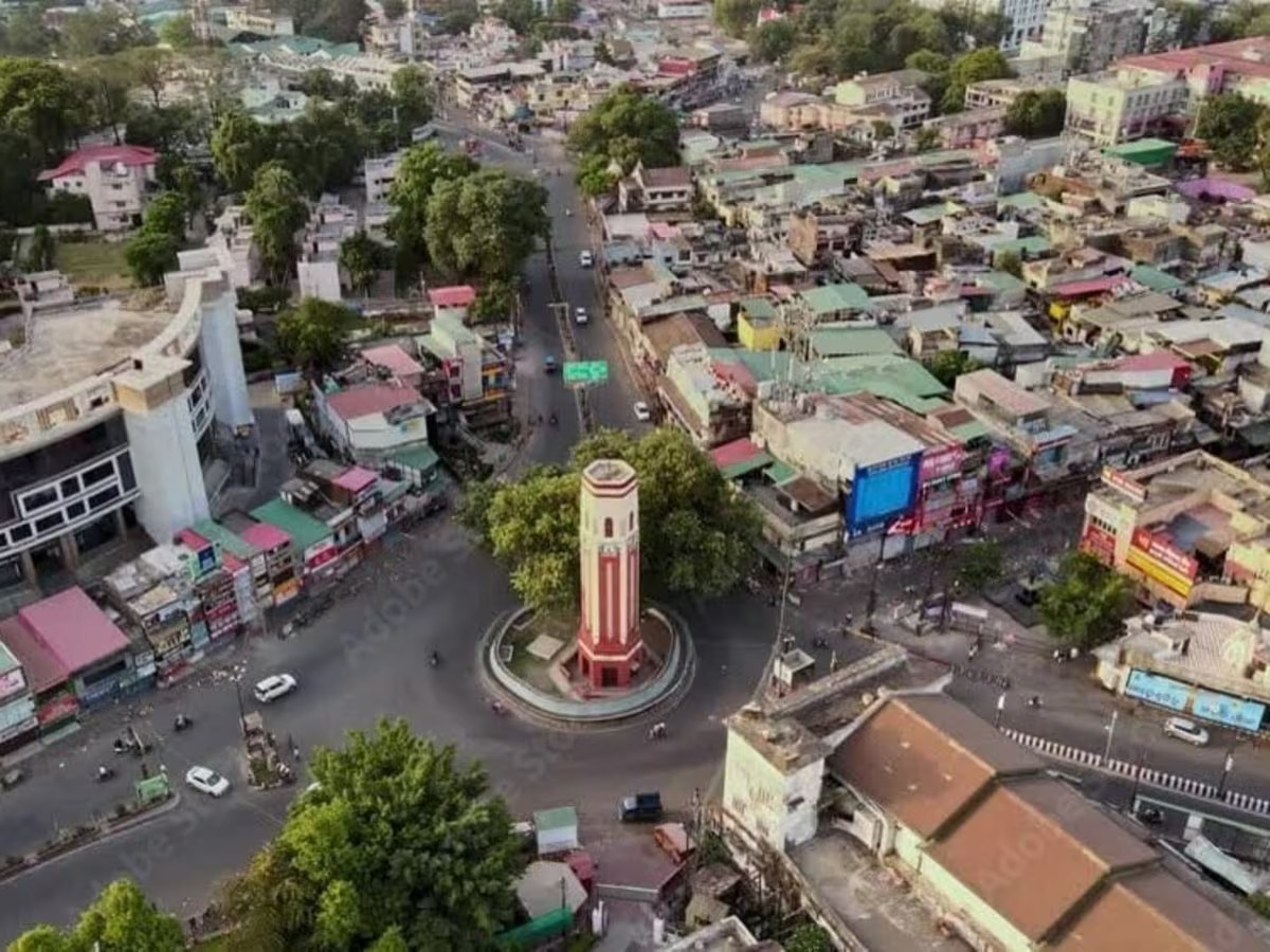 Dehradun Traffic Diversion: Traffic on several routes will be diverted starting at 8 AM on August 26; check the traffic advisory before leaving home.
