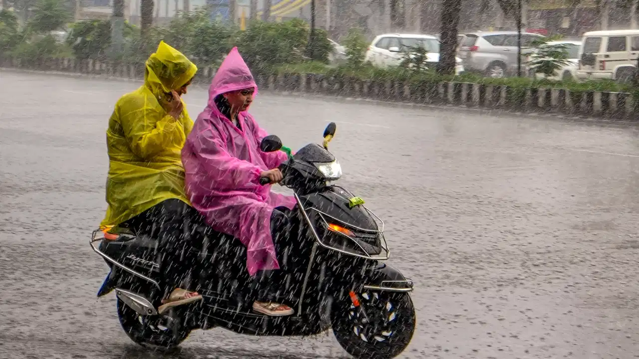 India Weather Update: Rain changes the weather in Delhi-NCR; heavy rain alert from Uttarakhand to Tamil Nadu!