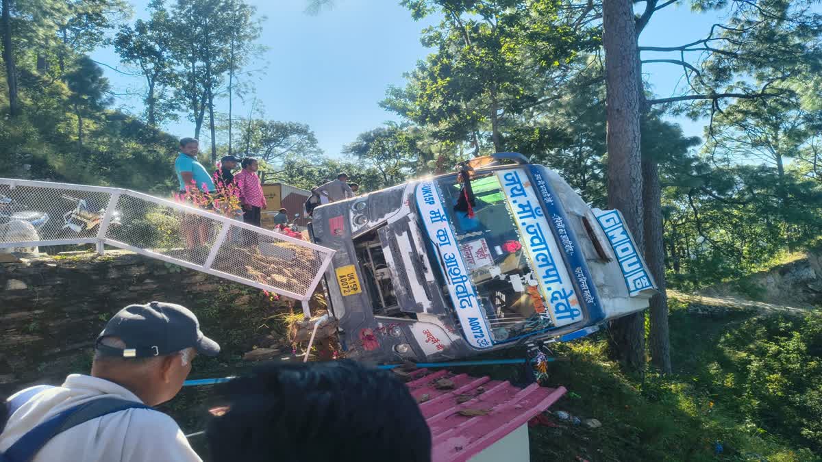 GMOU passenger bus accident near Bhadalikhal in Pauri Garhwal, Uttarakhand, where the bus fell into a gorge