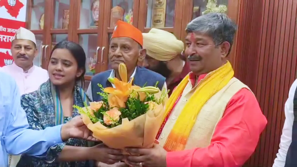 Rajya Sabha Candidate Dinesh Arya: Grand welcome for Dinesh Arya ahead of nomination; to file papers tomorrow.